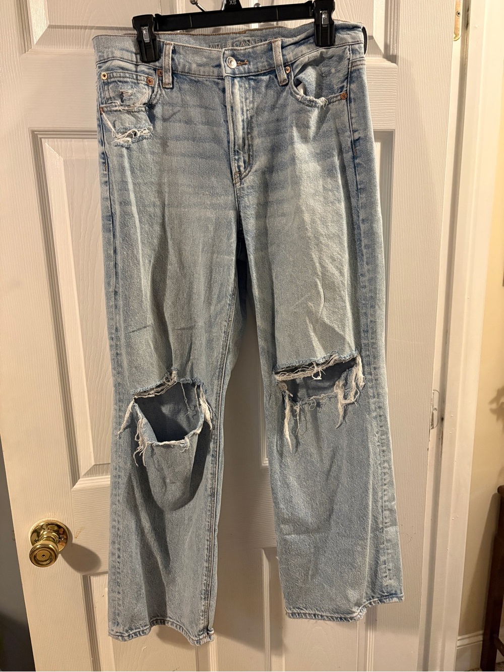 American Eagle Outfitters Light Blue Distressed Straight Leg Jeans